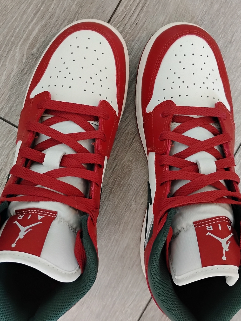 Jordan 1 mid University Red /White Red/ Green Swoosh